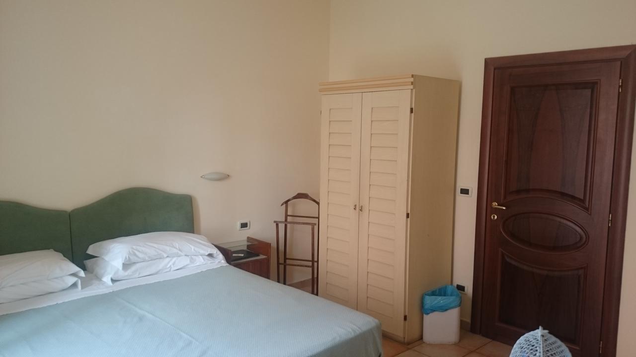 Hotel Pescetto 알벤가 외부 사진
